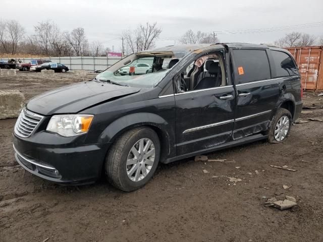 2016 Chrysler Town & Country Touring