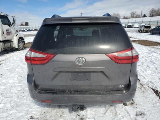 2017 Toyota Sienna LE