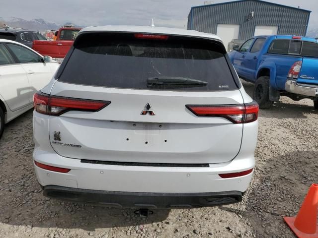 2022 Mitsubishi Outlander ES