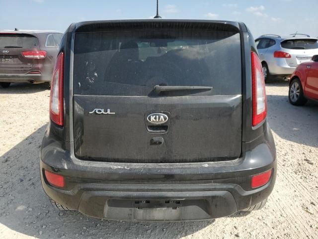 2013 KIA Soul +