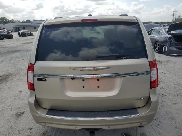 2012 Chrysler Town & Country Limited