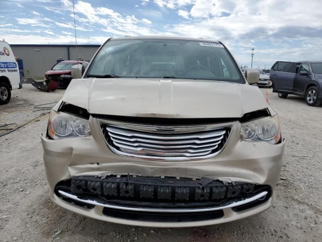 2013 Chrysler Town & Country Touring