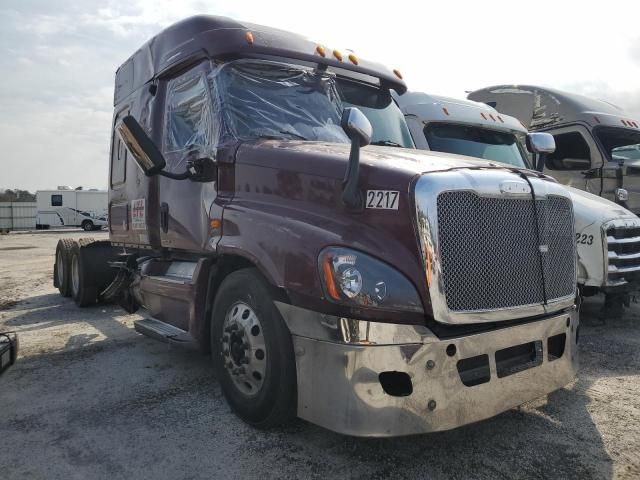 2010 Freightliner Cascadia 125