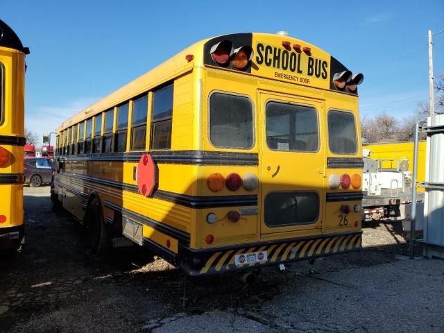 2004 Freightliner Chassis FS65