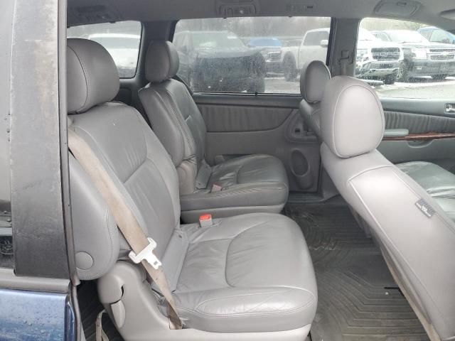 2005 Toyota Sienna XLE