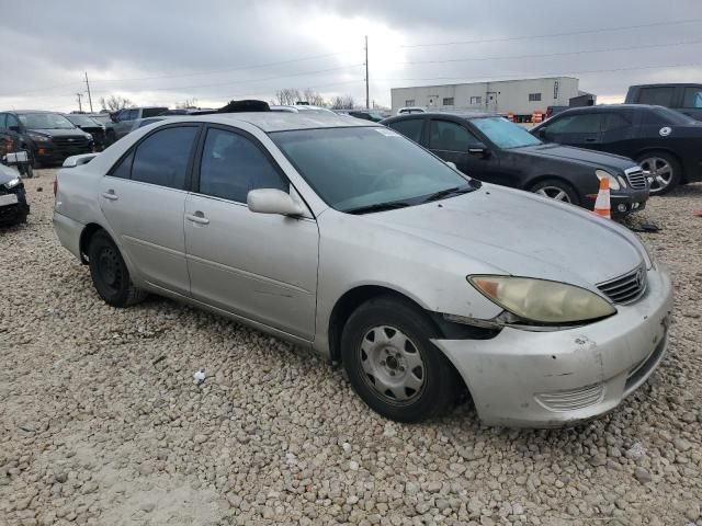 2005 Toyota Camry LE