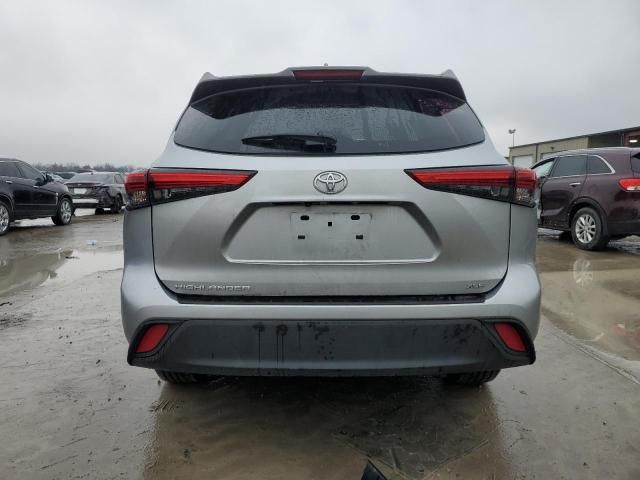 2022 Toyota Highlander XLE