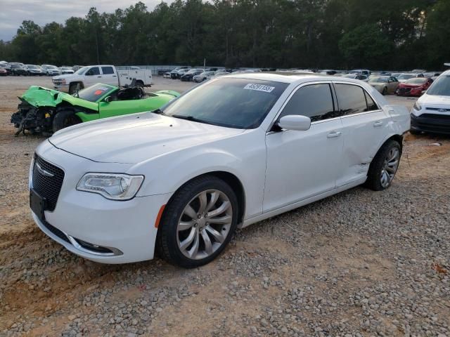 2018 Chrysler 300 Touring