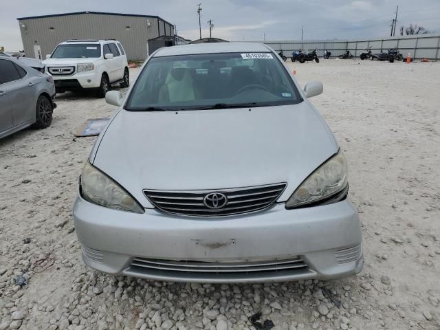 2005 Toyota Camry LE