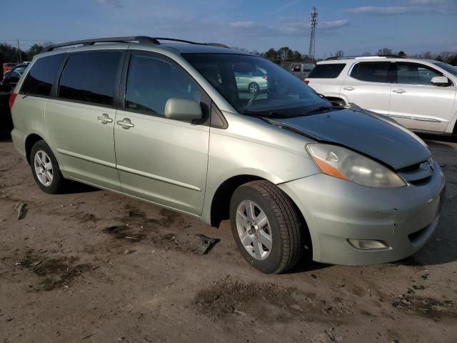 2007 Toyota Sienna XLE