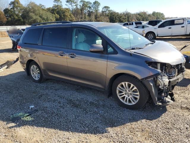 2019 Toyota Sienna XLE