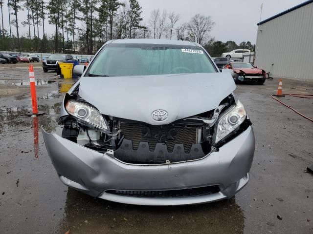 2013 Toyota Sienna LE