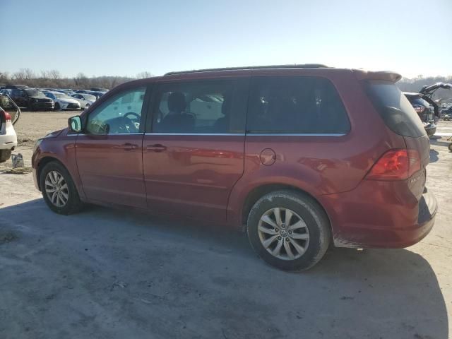 2014 Volkswagen Routan SE