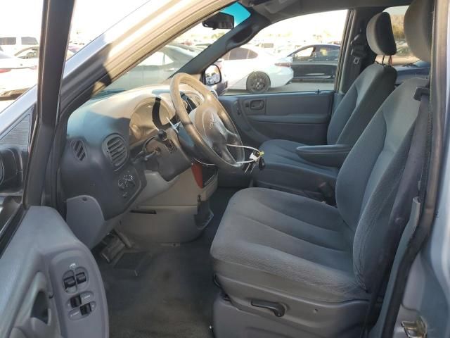 2005 Chrysler Town & Country LX