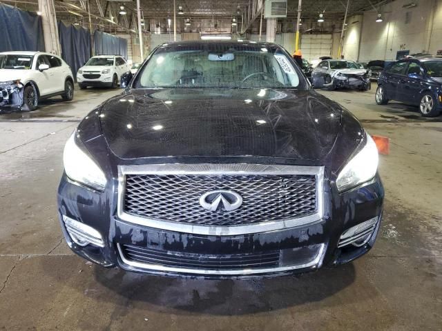 2016 Infiniti Q70 3.7