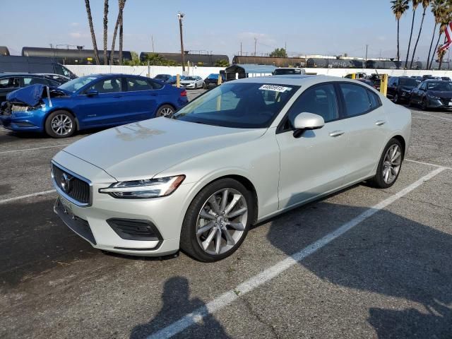 2019 Volvo S60 T5 Momentum