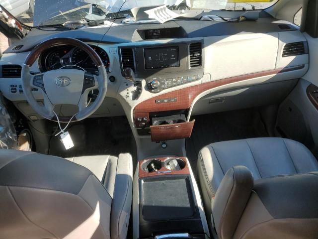 2011 Toyota Sienna XLE