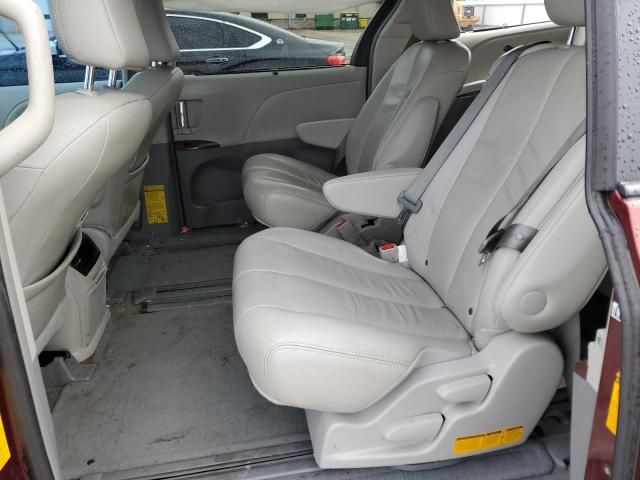 2014 Toyota Sienna XLE