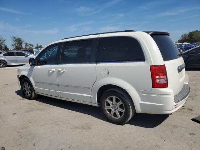 2010 Chrysler Town & Country Touring