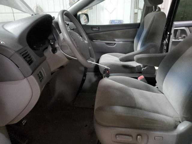 2008 Toyota Sienna CE