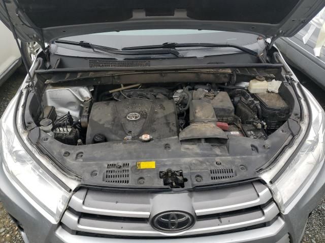 2018 Toyota Highlander SE