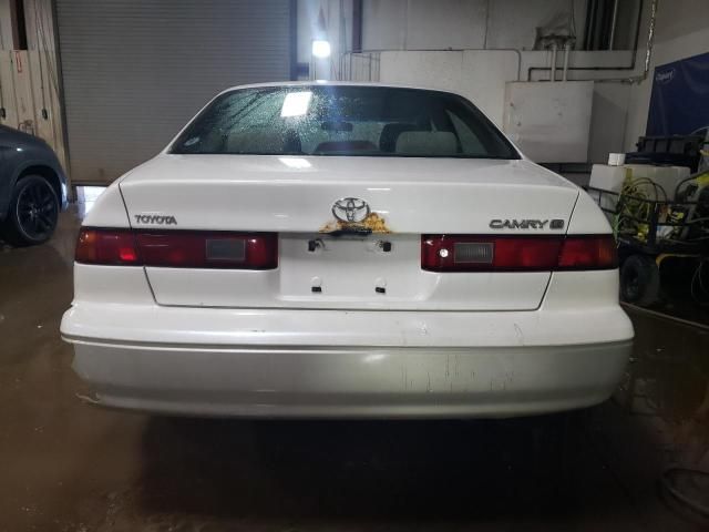 1999 Toyota Camry LE