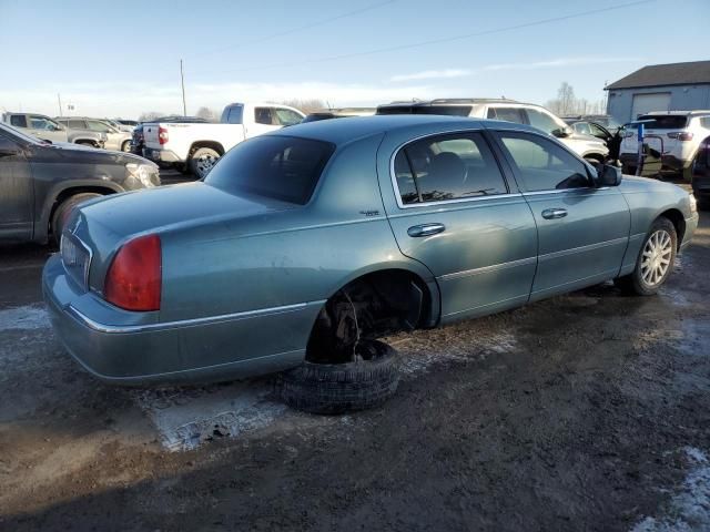 2006 Lincoln Town Car Signature Limited