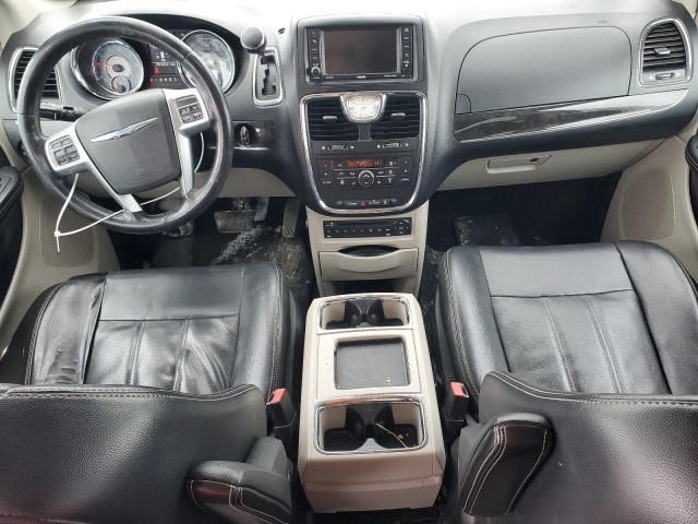 2012 Chrysler Town & Country Touring L