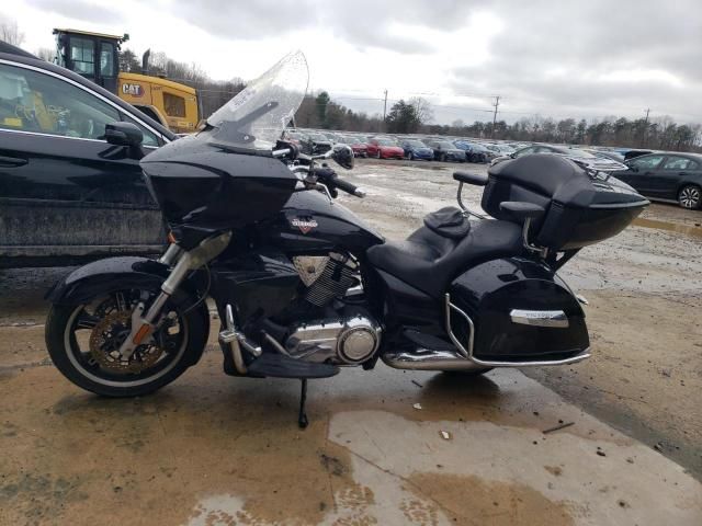 2013 Victory Cross Country Touring