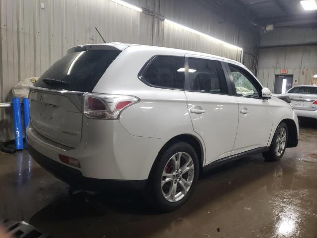 2014 Mitsubishi Outlander SE