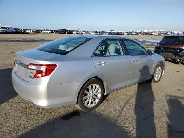 2014 Toyota Camry Hybrid