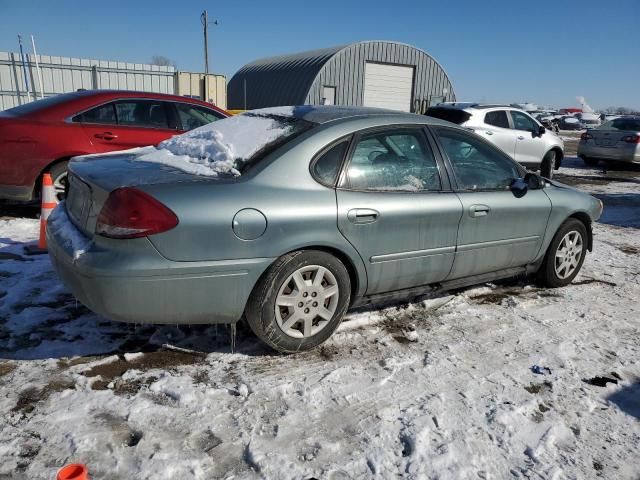 2005 Ford Taurus SE