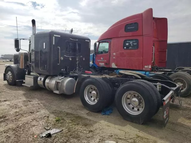 2019 Peterbilt 389