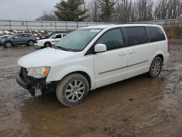 2016 Chrysler Town & Country Touring