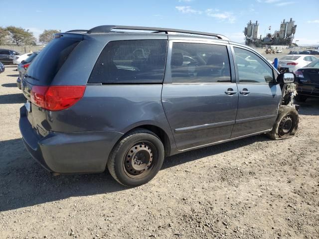 2010 Toyota Sienna CE