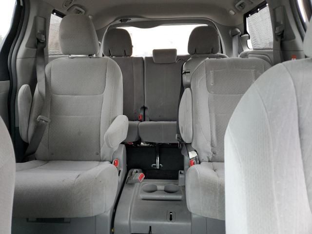 2015 Toyota Sienna LE