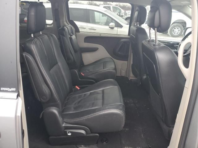 2014 Chrysler Town & Country Touring