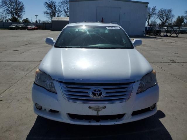 2010 Toyota Avalon XL