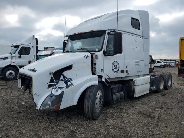 2007 Volvo VN Semi Truck