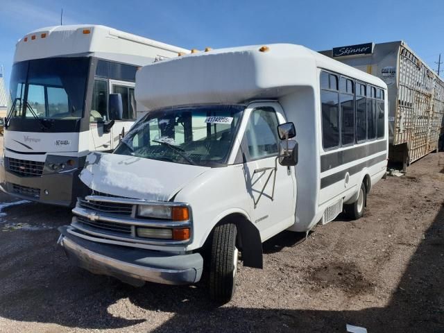 2001 Chevrolet Express Cutaway G3500