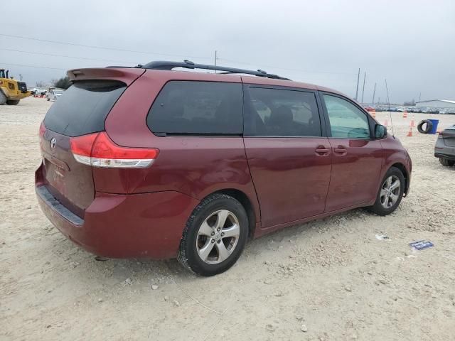 2013 Toyota Sienna LE