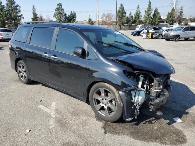 2017 Toyota Sienna SE