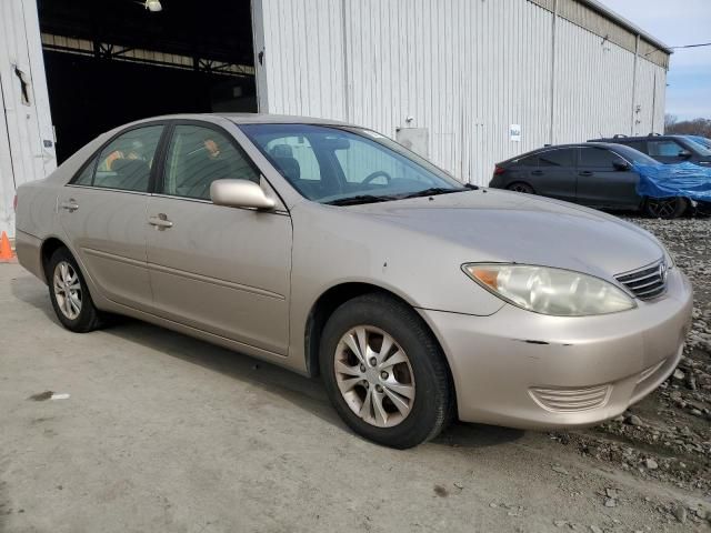 2005 Toyota Camry LE