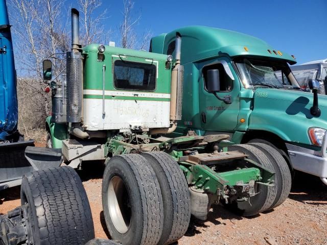 2006 Freightliner Conventional Classic 120