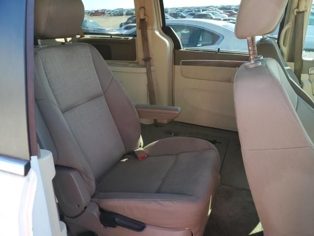 2009 Volkswagen Routan SE