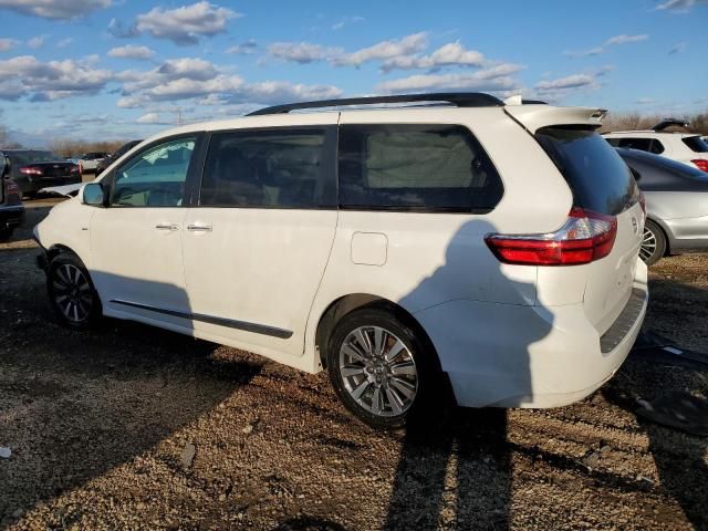 2019 Toyota Sienna XLE