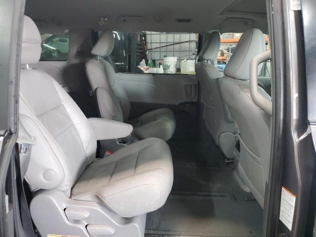 2017 Toyota Sienna XLE