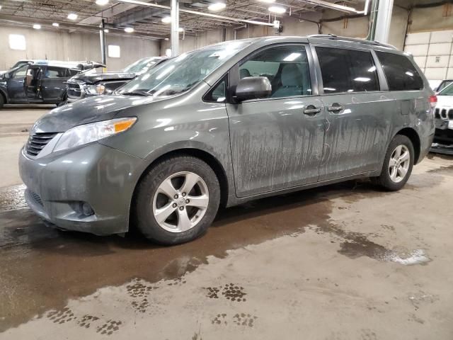 2013 Toyota Sienna LE