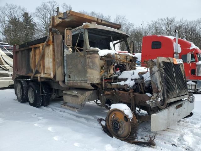 2004 Western Star Conventional 4900FA