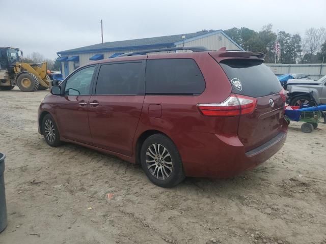 2019 Toyota Sienna XLE